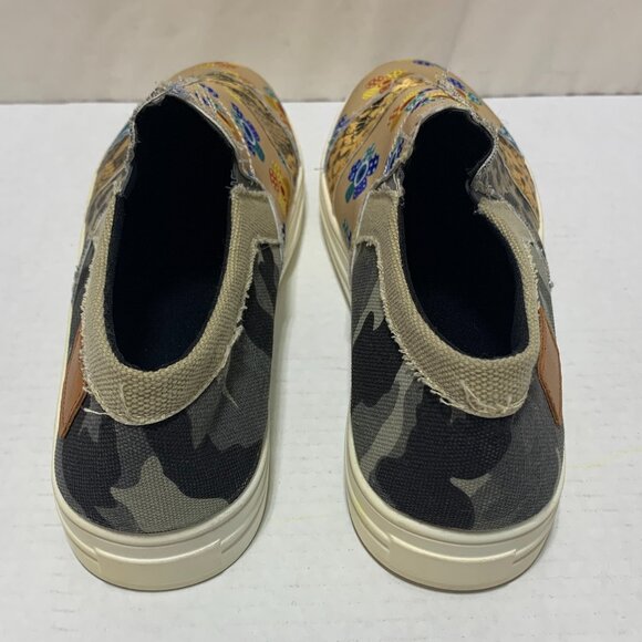 Women's Slip On Canvas Sneaker Floral Patchwork Pattern Unbranded Multicolor - Picture 4 of 10